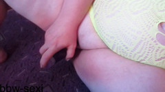 Zona901: Tlustá děvka masturbuje a ležela na podlaze