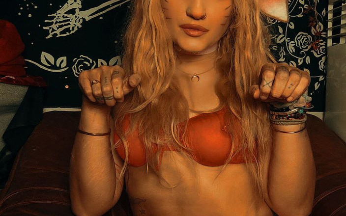 Moondrugz: Bunny arrapata si tocca dappertutto mentre si diverte in molte...