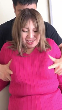 Maria - A5, des bombasses en stock de première qualité ! Une bombasse J-Cup sexuellement frustrée secoue son corps pulpeux et jouit partout !