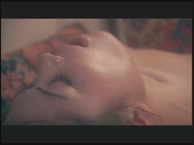 Hot Girlz: eshiyaee kamsin apne bos ka bara land choosti hai