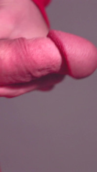 Closeup - Twink Membuat Penisnya Besar Menyemprotkan