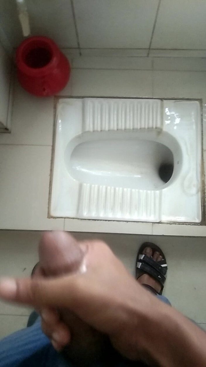 Viral_tiktokar: I Put Soap on My Hands and Went to the...