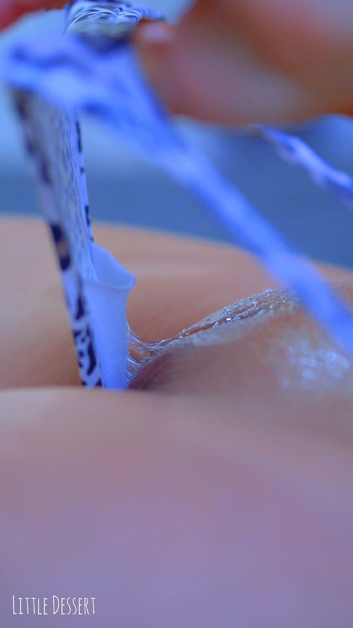 Little Dessert: Nádherná desi končí svou dokonalou růžovou kundičkou plnou jejího vlastního...