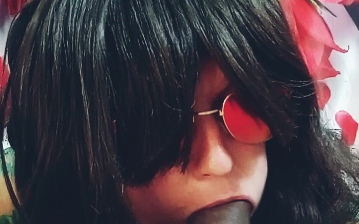 Bolly Karma: Isteri cantik menghisap besar