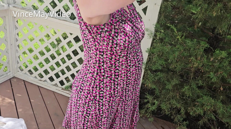 VinceMayVideo: 阳光明媚的夏天星期天在和大屁股白人老熟女在户外做爱