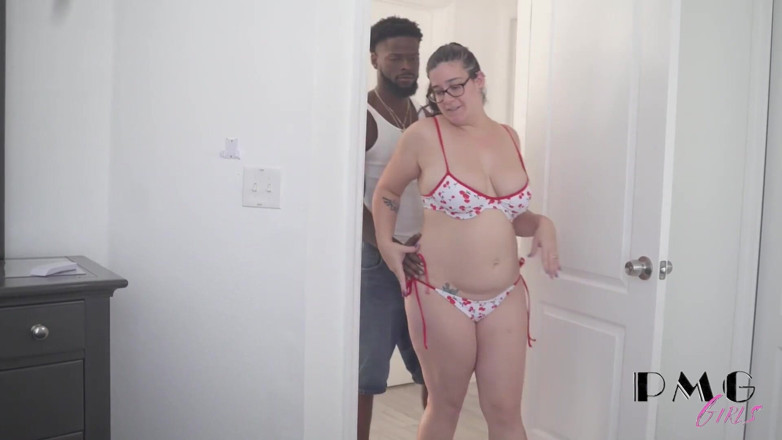 PMG Girls: Slutty MILFs Vs BBC