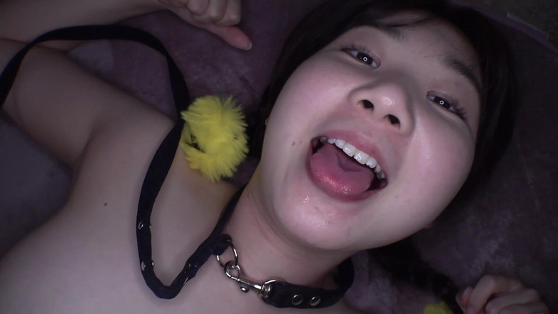 Strix: Während der Badezeit: Ich spähte durch das Fenster und sah...