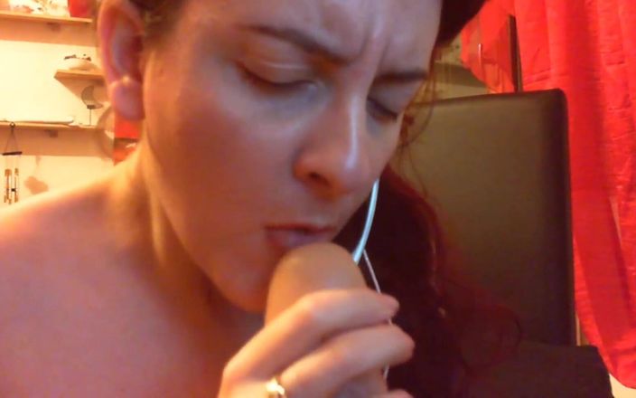 Nicoletta Embassi: Deze mooie Italiaanse laat je klaarkomen in een fantastische orgasme-blik...