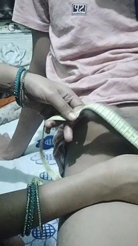 Meine teen-freundin zum ersten mal gefickt, creampie-muschi