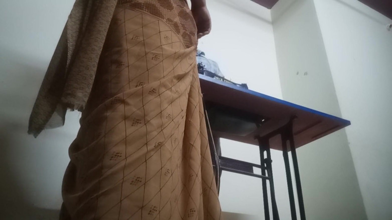 Telugu-fuckers: telugu aanti parosi darji larke ke saath chudaee telugu-chodne vaale...