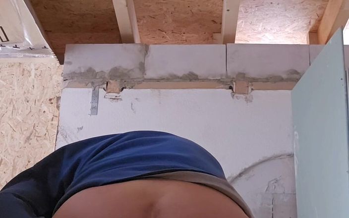 Chris_snoopy_91: Méga excitée sur le chantier, partie 2
