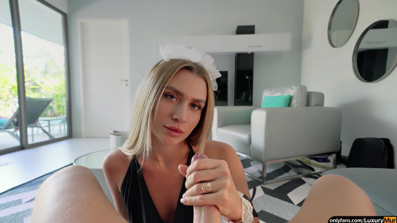 ReplayXXXLady: 女仆是硬性交和惩罚的清洁差