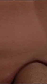 Facial ejaculação puta coberta de carga pegajosa