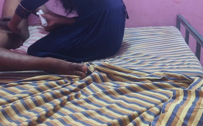 VillageBlackfairy: Tamil komşu teyze kızı ev sahibi oğluyla sikişiyor