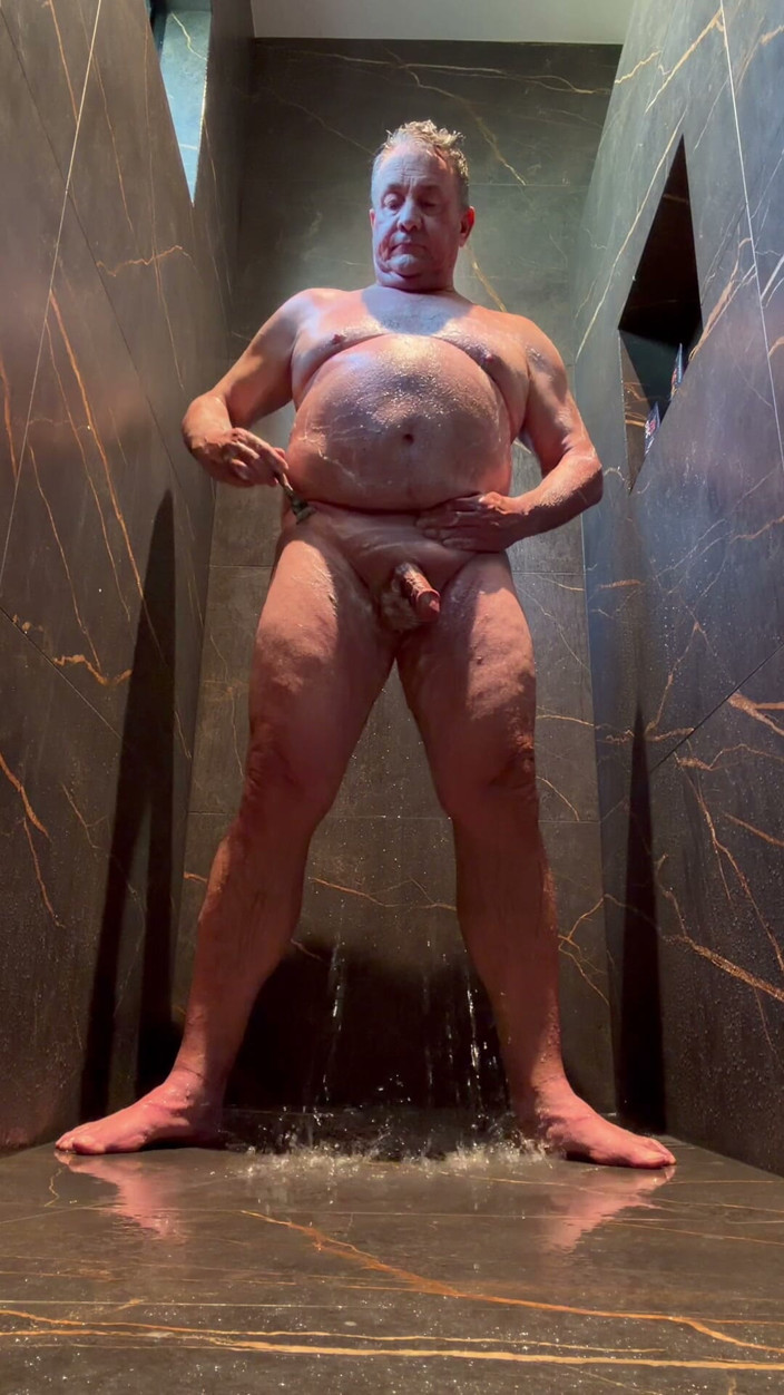 GottaLuvBB: Shower and Body Shave