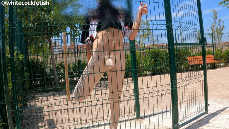 Cool Body: ストリートジムは俺にクソみたいなポジションのアイデアをくれる。なんてムラムラしてしまったんだ!