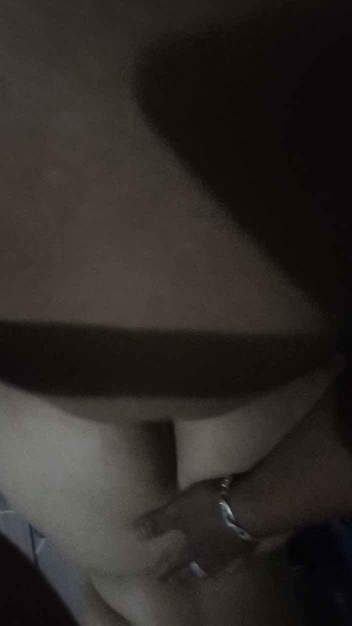 Eatrella j: Această blondă este o curvă adevărată
