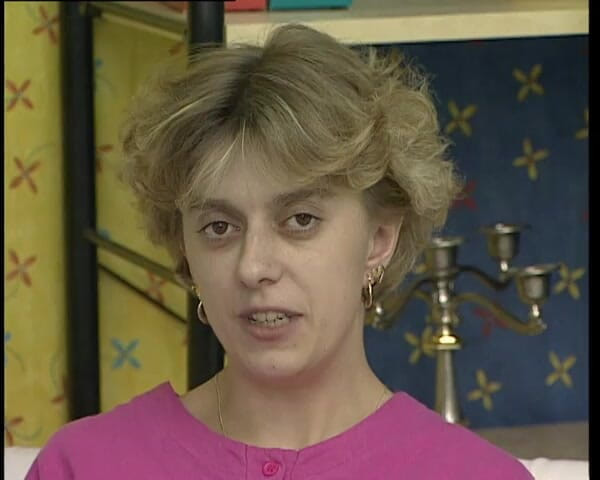 YOUR FIRST PORN: Maria trekt zich zo stilletjes af, maar met succes