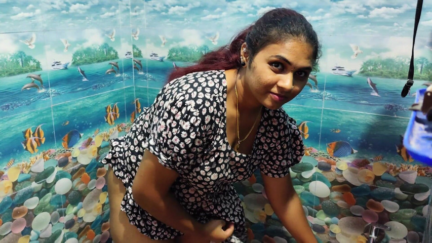 Vaishnavy Pee and Wash in Nighty Bathroom Scene (Vaiga varun)