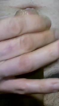 Mi masturbo e leccare il mio sperma
