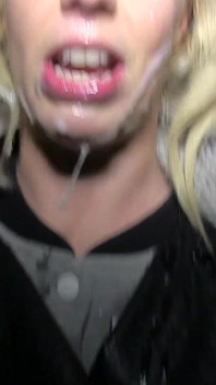 Blonde Welsh Skank Keluar Pada Malam Sejuk Beku Untuk Menjadi Perempuan jalang dogging dan memanaskan zakar orang asing