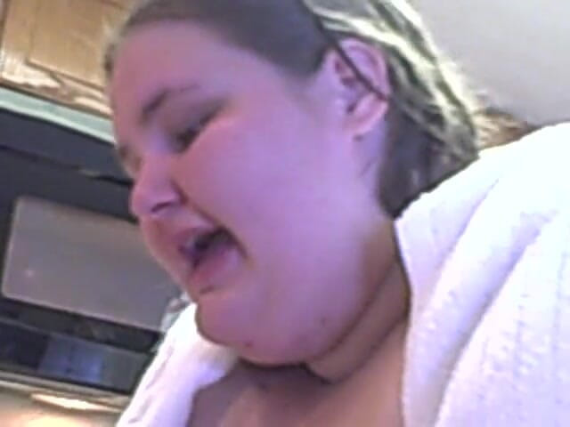 BBW nurse Vicki adventures with friends: Angie khỏa thân trục trặc
