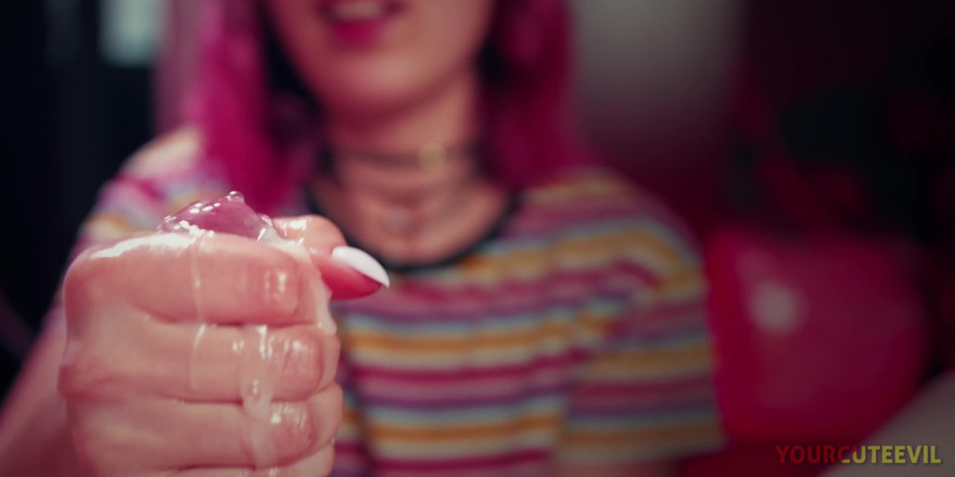 YourCuteEvil: 나는 그를 2 분 안에 사정하게 만들고, 빠른 POV 핸잡