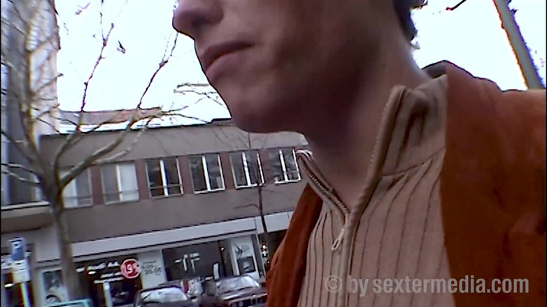 Petty by Sextermedia: Tetas milf quiere sexo anal