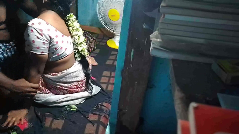 Desi palace: Video viral rekaman seks hardcore tante seksi india