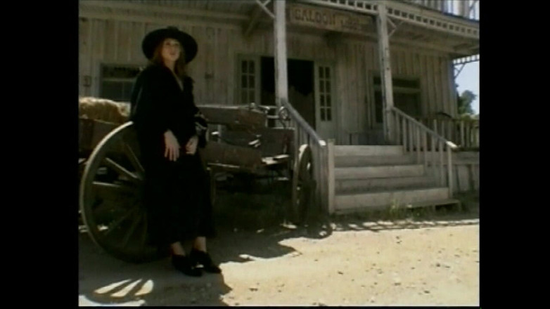 Vintage megastore: Büyük memeli iki güzel sürtük ile nostaljik lezbiyen pornosu amına...