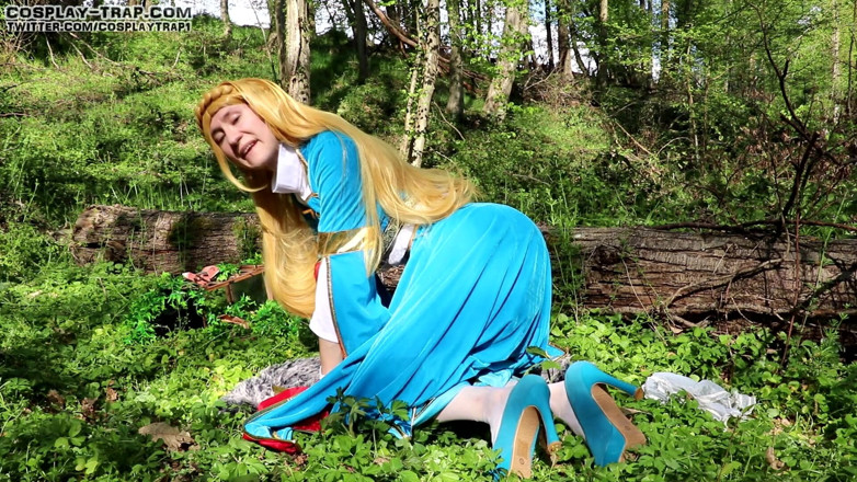 RosalinaxGirl: Zelda Frisky cosplay perangkap frolic trap hutan