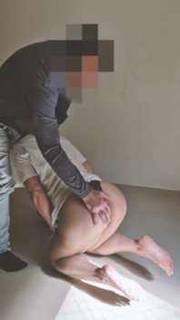 Baju besar, seluar dalam - blowjob ruang tamu dan kongkek berdiri