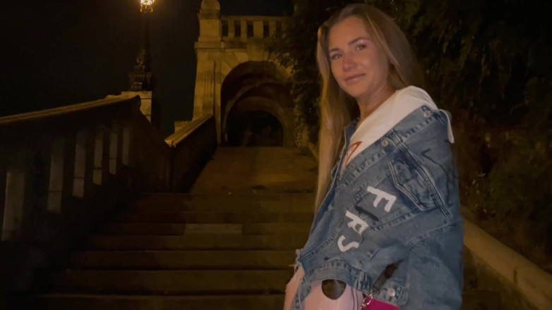 Mary Rock: trên đường phố Budapest
