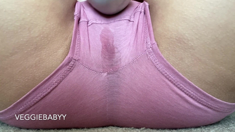 Veggiebabyy: Up Close Masturbation in See Thru Undies