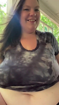 Slo-mo Titty Drop. Šťastný pátek Hunnies !!
