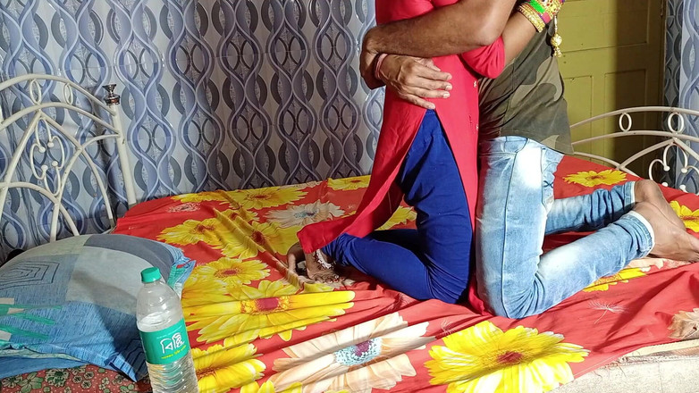 FireeCouple: Учитель оставил студентку домой после ее замужества