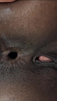 POV : Une black béante ! Ma première vraie tonte béante devant la caméra ! Juste par la relaxation