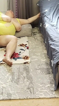 大きな猫と巨大なおっぱい継母エピソード1
