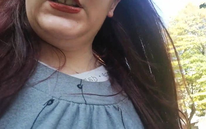 Nicoletta Embassi: Відеоблог навколо кількох слів з Ніколеттою