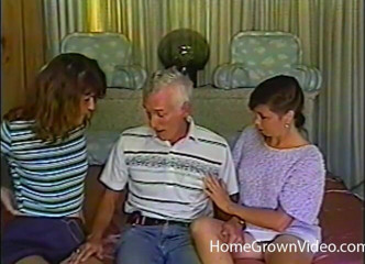 Homegrown Anal Sex: Joay Introduces Lynn to Energizer