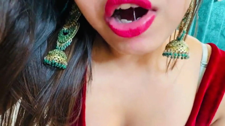 Nisha bhabhi ki chudai: Blue Saree Wearing Bhabhi Fuck Her Pussy with Neighbour Boyfriend