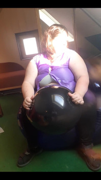 Kittelfetisch Tammara Im Engen Kittel