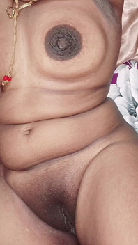 Tamilský čistý zvuk - doručovatel sex s tetičkou