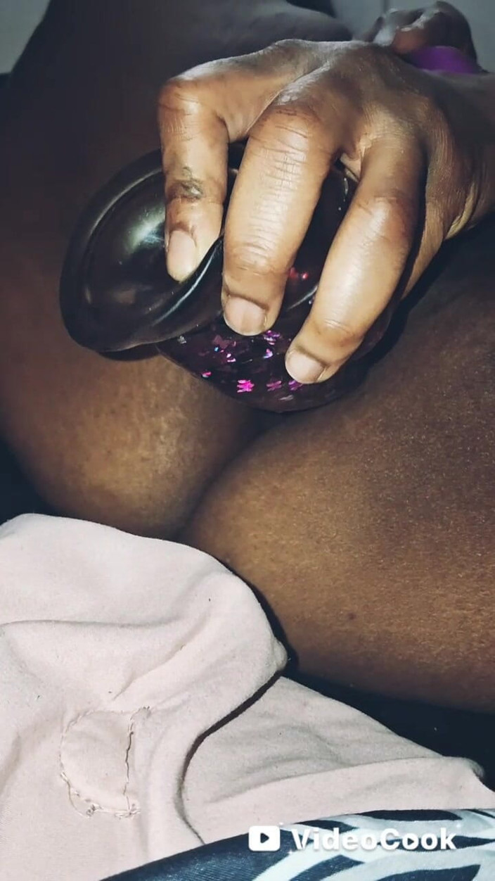 Lola Tha Pink Bunny: Till She Squirts!