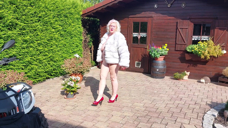 PureVicky66: Nejžhavější a nadržená babička v Německu je divoká a nadržená...