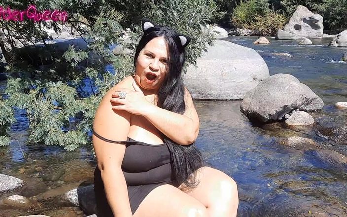 Riderqueen BBW Step Mom Latina Ebony: 私の魔法の楽しみの手で自慰行為をするために川への逃走
