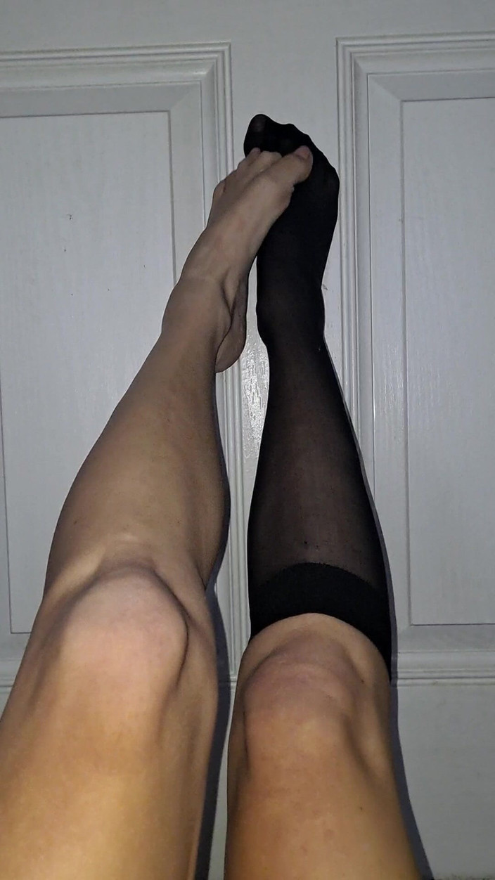 Naughty alchemy: Hands free nylon odstranění