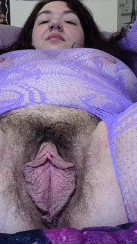 MILF ร้อน เย็ดหีขนดก  labiosใหญ่ กับควยยักษ์ BBC ดิลโด้