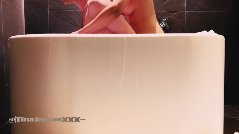 TinaJamesXXX: Hotel bathtime