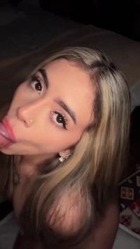 Facial Hermosa Rubia Colombiana Follada En Un Chalet